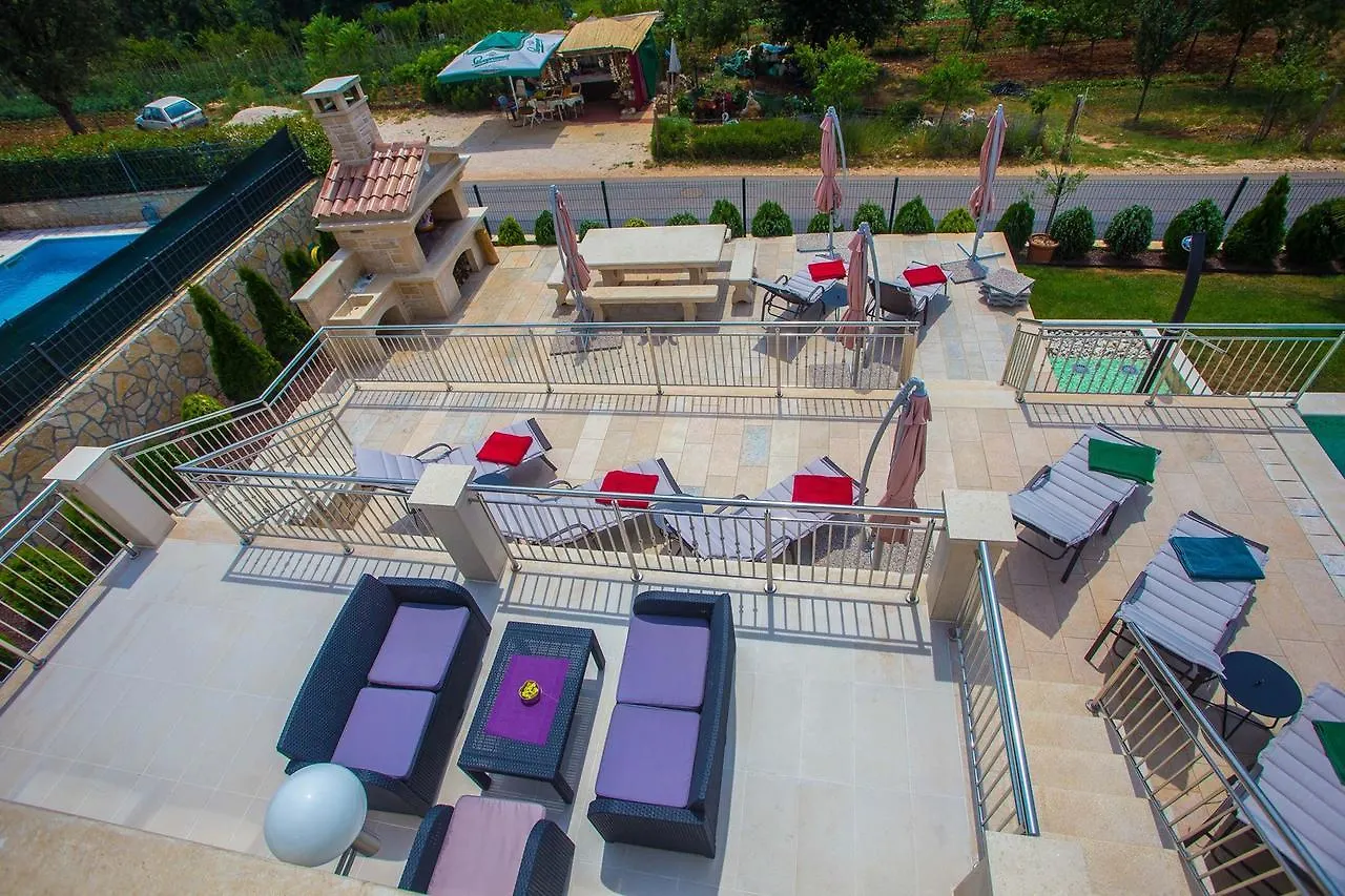 Casa Del Sole Hotel Kastelir Guest house